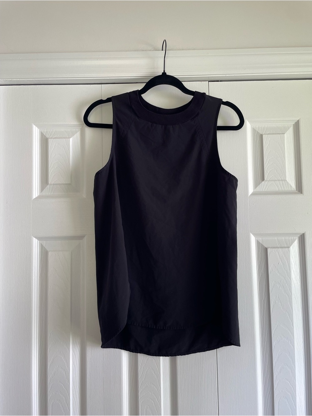 Athleta Black Sleeveless Crewneck Tank